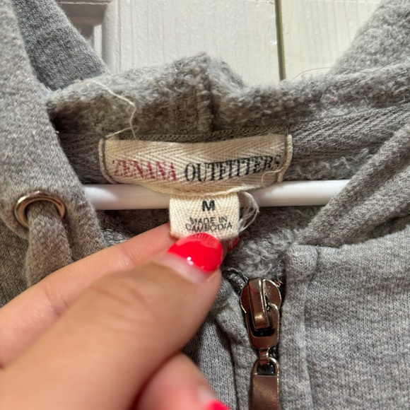 ZENANA OUTFITTERS Women’s Gray Zip Up Hooded Hoodie Sweatshirt Jacket - size M - Picture 3 of 3